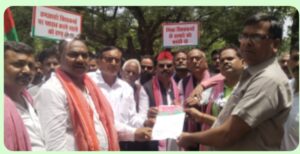 अखिल भारतीय विश्वकर्मा शिल्पकार महासभा ने राज्यपाल को संबोधित ज्ञापन जिलाधिकारी को सौंपा