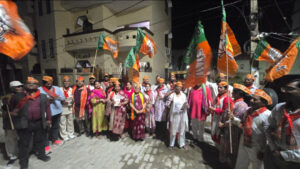 पार्षद गीता देवी गुप्ता के नेतृत्व में चलो अभियान का भव्य आयोजन, बुजुर्गों का सम्मान