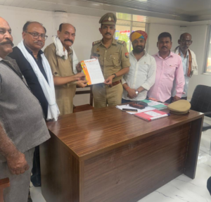 उत्तर प्रदेश जनहित व्यापार मण्डल ने विभिन्न अधिकारियों को क्षेत्र की समस्याओं को लेकर 11 सूत्रीय ज्ञापन सौंपा