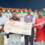 उत्तर प्रदेश द्वारा शिक्षा मित्रों के बढ़े हुये मानदेय के भुगतानध्वितरण का शुभारम्भ