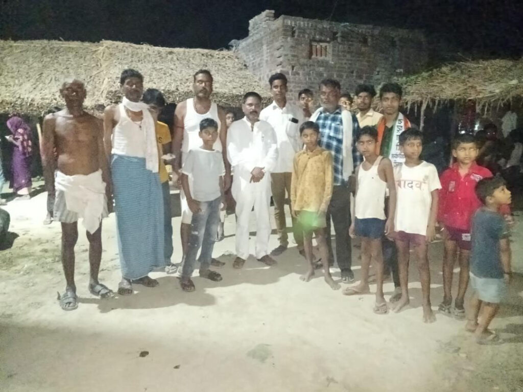 एनसीपी नेता प्रवीण कुमार सिंह की जोर दार तरह से पहल, विधानसभा लहरपुर क्षेत्र में जनसंपर्क तेज