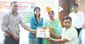 नवचयनित आंगनाबड़ी सहायिकाओं को वितरित किये गये नियुक्ति पत्र