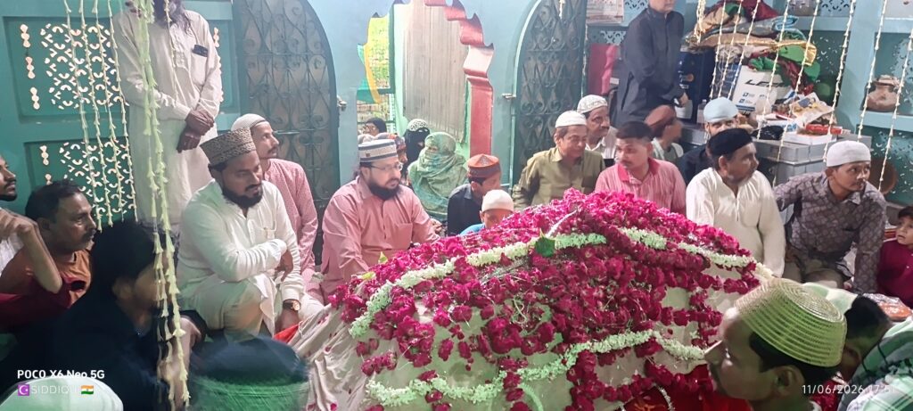 दौलत मजार शाह की दरगाह शरीफ पर 107 वें सालाना उर्स का आयोजन पर उमड़ी भीड़