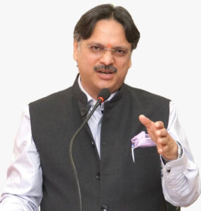 डा. राजेश्वर सिंह की पहल से विद्यालयों को निः शुल्क रेन वाटर हार्वेस्टिंग से जोड़ने का अभियान