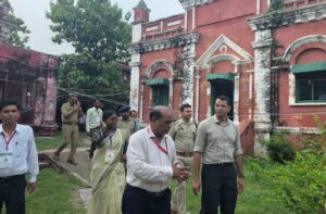 ’जिलाधिकारी एवं पुलिस अधीक्षक ने यूपीटीईटी परीक्षा केंद्रों का किया निरीक्षण, व्यवस्थाओं का लिया जायजा