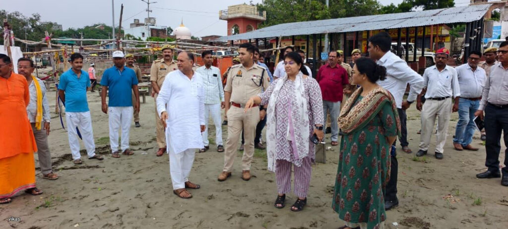 डीएम व एसपी ने सावन मास एवं कांवड़ यात्रा की तैयारियों का किया स्थलीय निरीक्षण