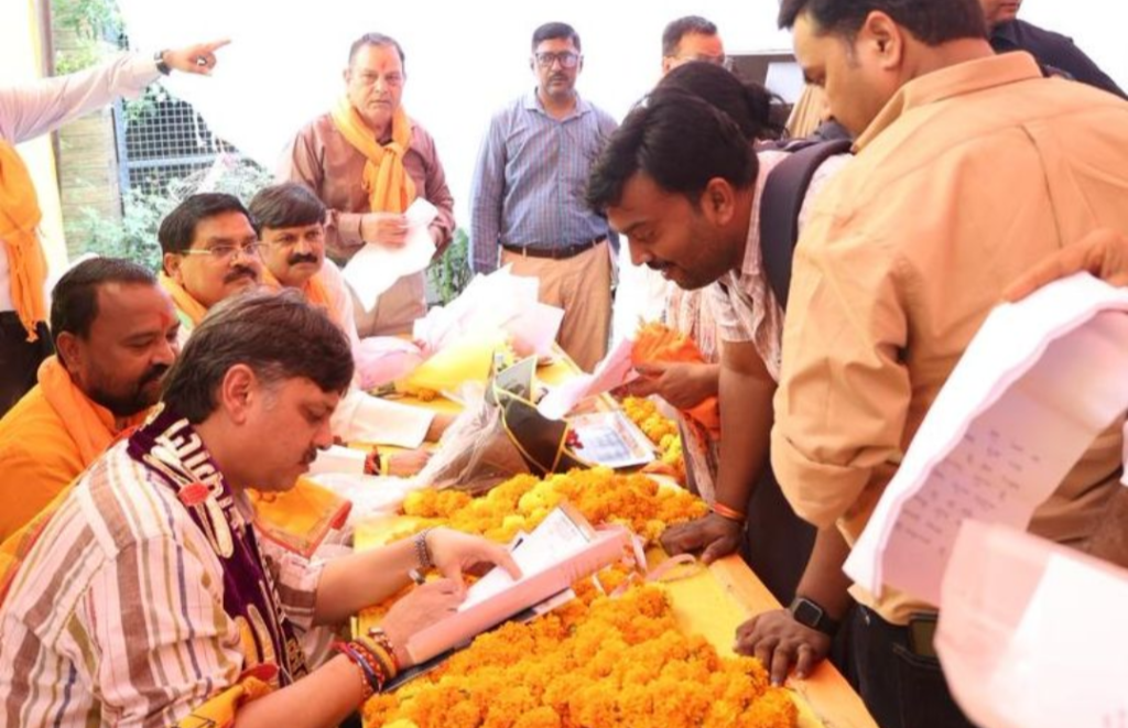 तारा शक्ति केंद्रों की महत्वपूर्ण उपलब्धि – बनाए 1 लाख़ भाजपा झंडे, 50,000़ स्कूल बैग और 1 लाख़ राष्ट्रीय ध्वज- डा. राजेश्वर सिंह