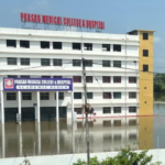 सई नदी के किनारे बना प्रसाद मेडिकल कालेज सवालों के घेरे में, चारों तरफ पानी ही पानी